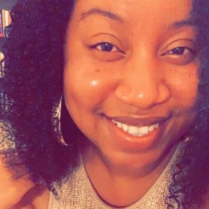 Meet your Posher, Meesha